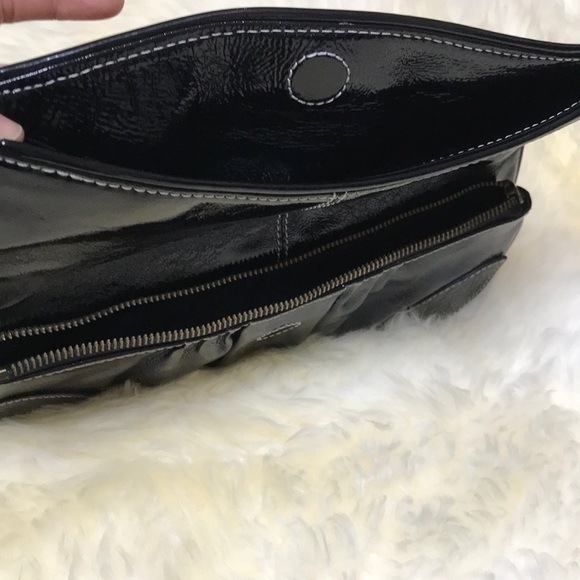 Marc Jacobs Patent Leather Clutch - Picture 6 of 9